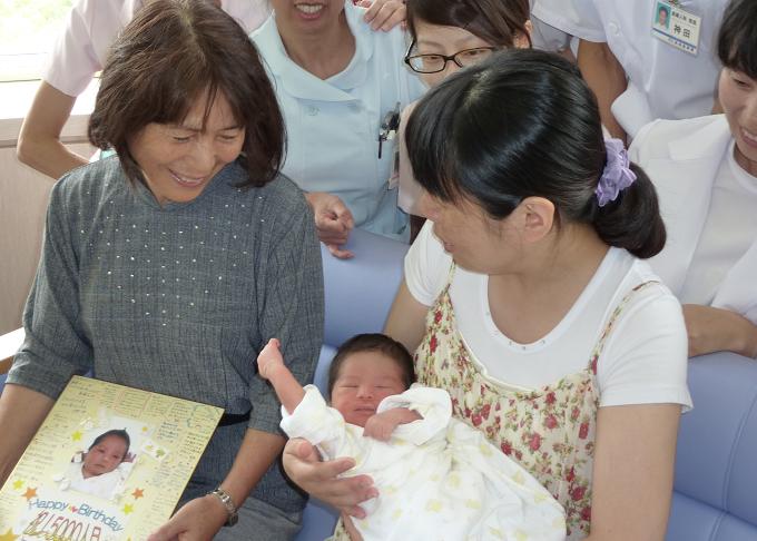 5000人目赤ちゃん拡大.JPG